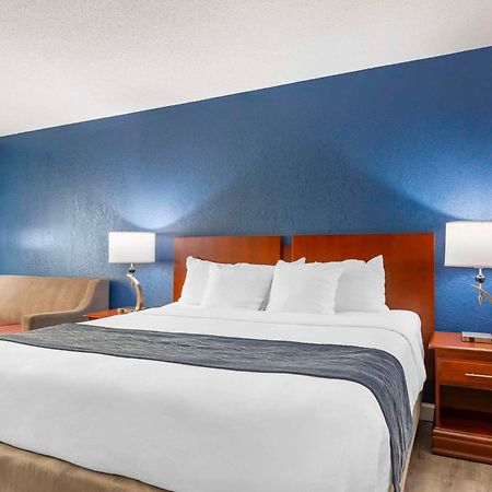 Comfort Inn Alpharetta-Atlanta North מראה חיצוני תמונה